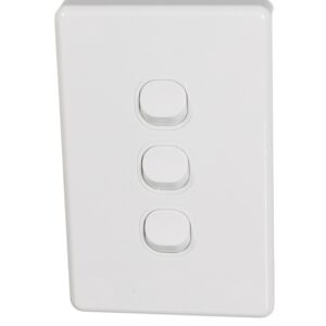 NLS 30619 | 3 GANG SWITCH 10 AMP | ‘CLASSIC’ STYLE WHITE
