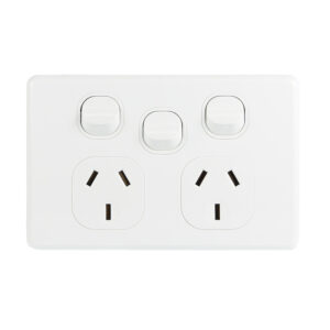 CLIPSAL CLASSIC C2025XA-WE | DOUBLE POWER POINT WITH EXTRA SWITCH 10AMP WHITE