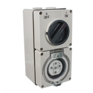 NLS 66CV520 | 5 PIN 20AMP SWITCHED SOCKET OUTLET IP66 30494